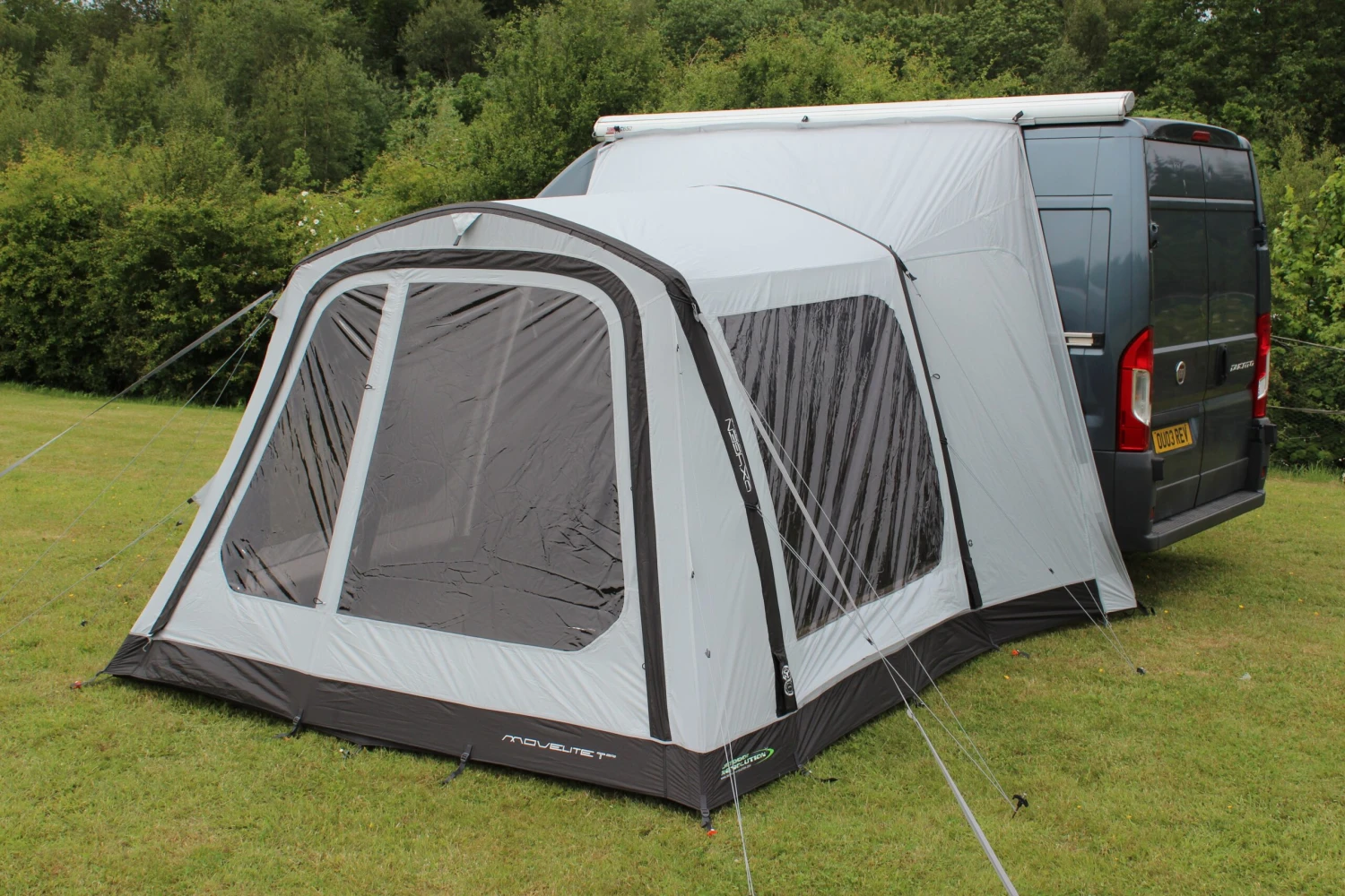 Outdoor Revolution Movelite T2R Lowline Drive Away Awning Outdoor Revolution Movelite T2R Lowline Drive Away Awning -Deals Camping Store MoveliteT2R4 scaled